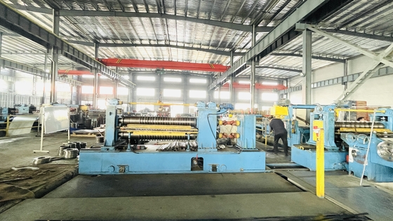 1800mm স্টিল কয়েল স্লিটিং মেশিন স্বয়ংক্রিয় 15000kg 200KW
