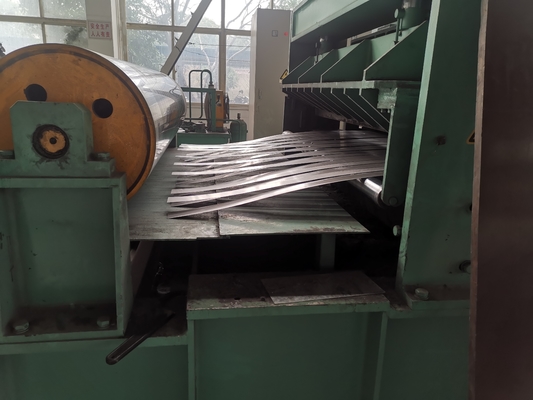 PLC কন্ট্রোল সিস্টেম সহ 7.5KW স্বয়ংক্রিয় ইস্পাত শীট স্লিটিং মেশিন