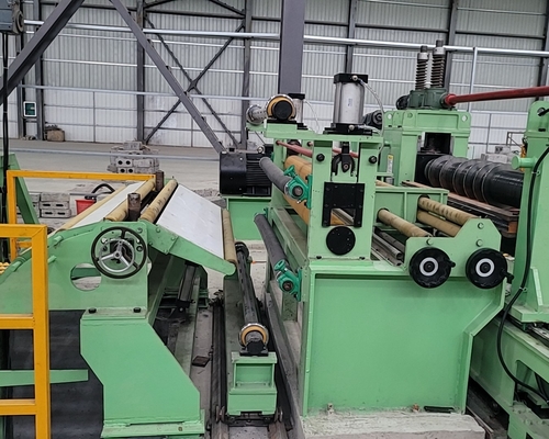 স্বয়ংক্রিয় কপার স্ট্রিপ স্লিটিং মেশিন 90KW সামঞ্জস্যযোগ্য টেনশনের সাথে